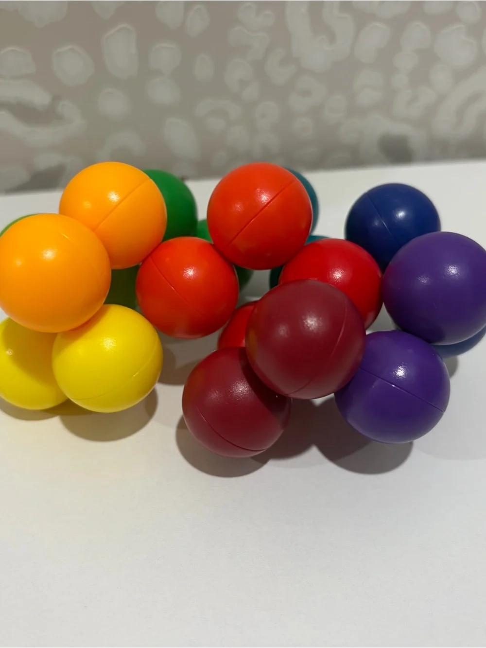 Multi-Color Connecting Balls Toy - Colorful Sensory Building Set